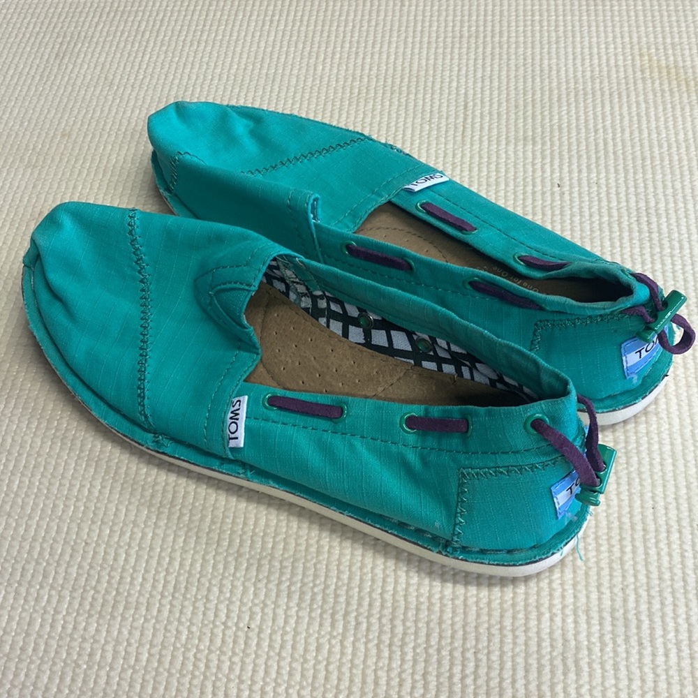 TOMS slip ins